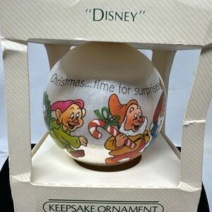 Hallmark Disney Unbreakable Ornament 1982 with Colorful Seven Dwarfs